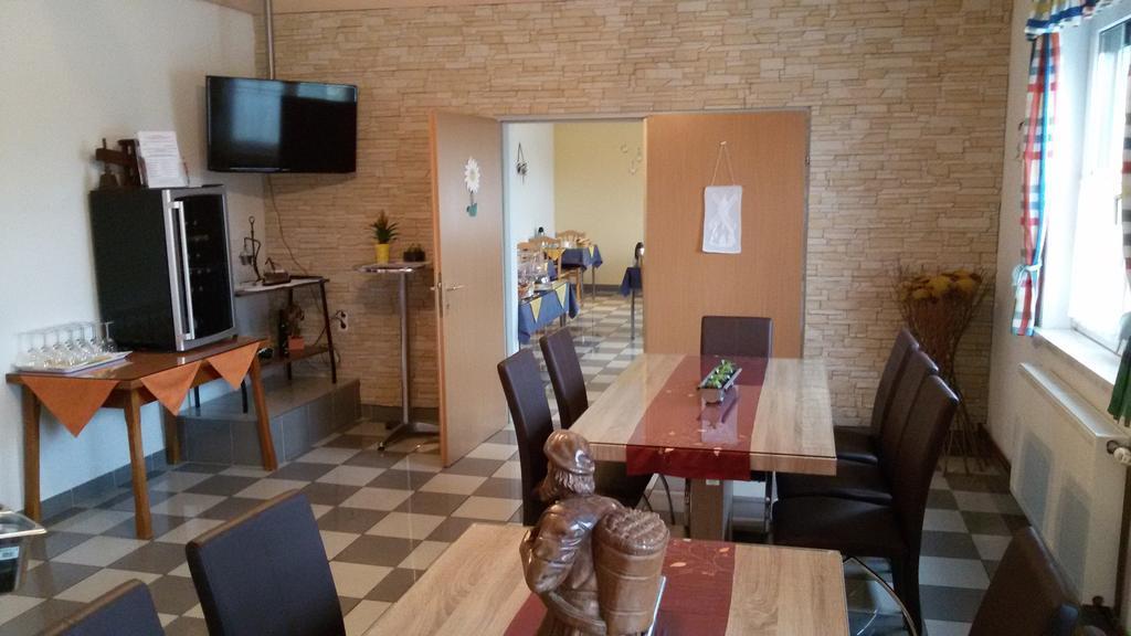 Gaestehaus Und Weinbau Zur Wiederkehr Strudler بودرسدورف ام سي المظهر الخارجي الصورة