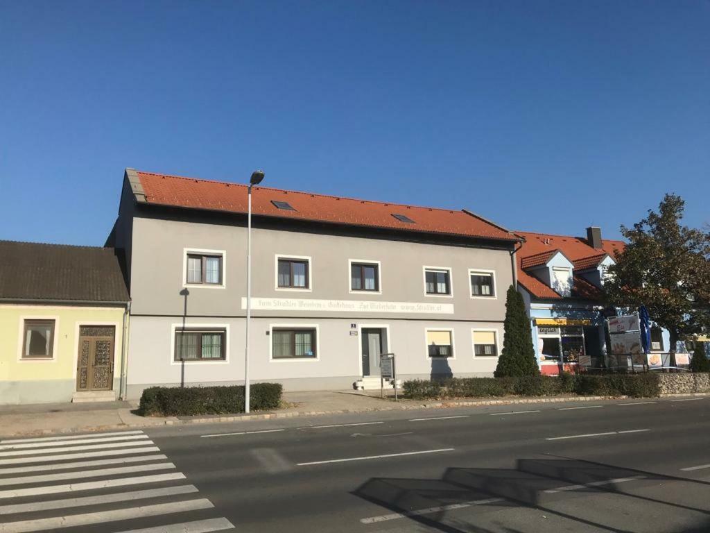 Gaestehaus Und Weinbau Zur Wiederkehr Strudler بودرسدورف ام سي المظهر الخارجي الصورة